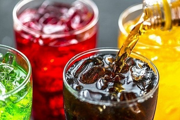 Đề xuất áp thuế tiêu thụ đặc biệt đồ uống có đường để bảo vệ sức khỏe nhân dân