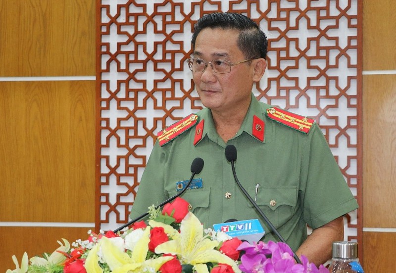 Đại tá Nguyễn Văn Trãi - GĐ Công an tỉnh Tây Ninh tình bày dự thảo nghị quyết