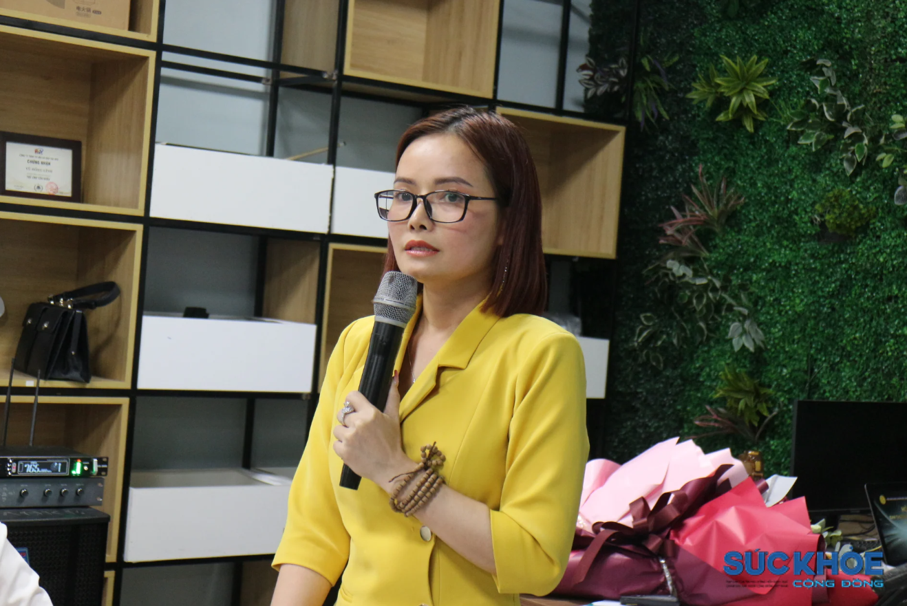 Đại diện văn phòng TW Hội tại Bình Dương, bà Chu Thị Loan, Phó Tổng Biên tập Tạp chí Sức Khỏe Cộng Đồng phát biểu tại Hội nghị.