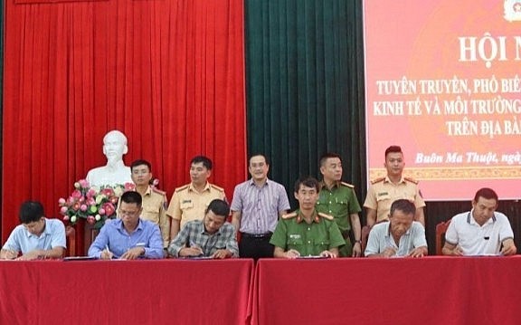 Đắk Lắk: 102 doanh nghiệp tại TP. Buôn Ma Thuột ký cam kết chấp hành vận tải đường bộ và hoạt động khoáng sản