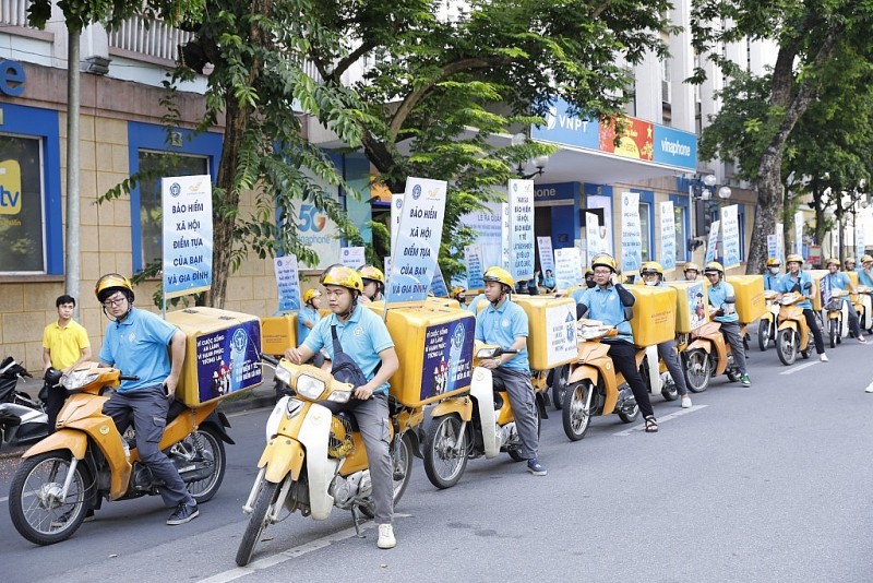 Ra quân vận động. tuyên truyền bao phủ bảo hiểm y tế toàn dân