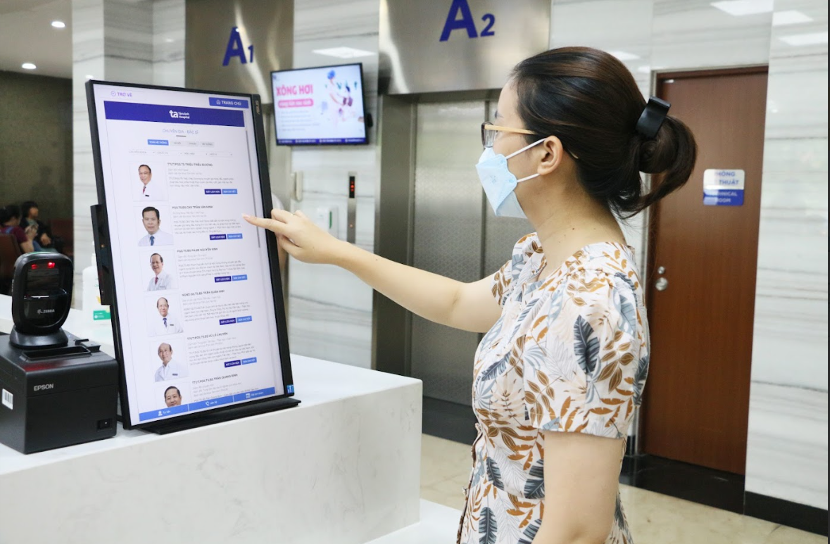 Thành phố Hồ Chí Minh công bố bệnh viện Tâm Anh dẫn đầu khối tư nhân về chất lượng chuyên môn và dịch vụ