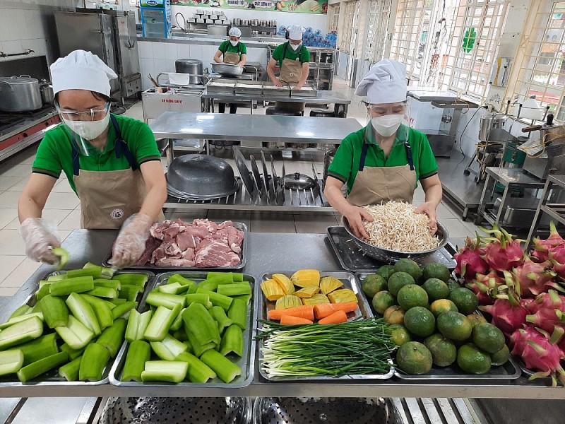 Hà Nội: Tăng cường kiểm soát an toàn thực phẩm xung quanh trường học