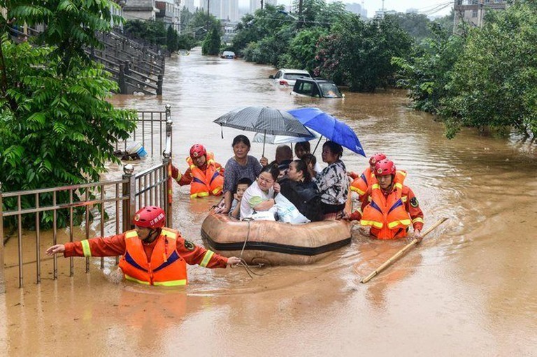 Chủ động phòng chống dịch bệnh trong mưa bão, lũ lụt