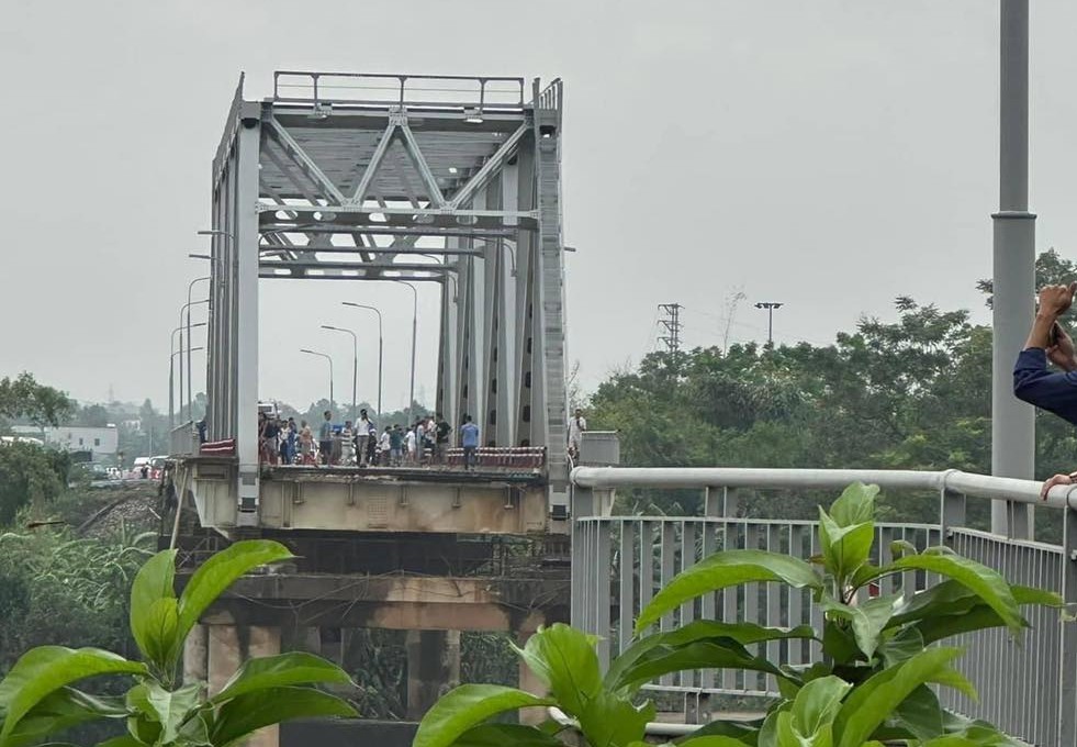 Thủ tướng chỉ đạo tập trung khắc phục sự cố sập cầu Phong Châu và ứng phó mưa lũ, sạt lở