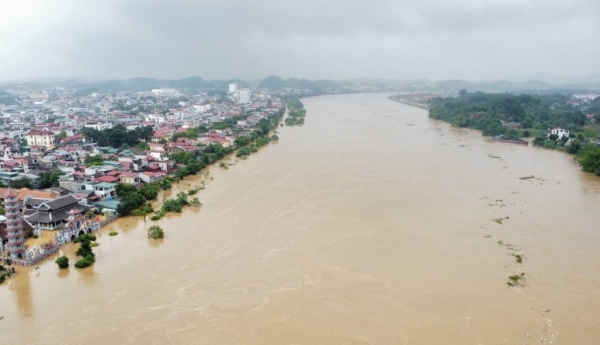 Lũ trên các sông xuống dần, khu vực Nam Bộ có mưa dông