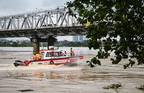 Hà Nội: Rút báo động 2 trên sông Hồng và sông Đuống