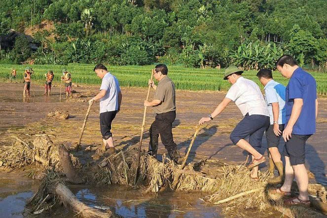 Hành trình về Làng Nủ: Xót xa, nghẹn ngào trước thảm họa lũ quét