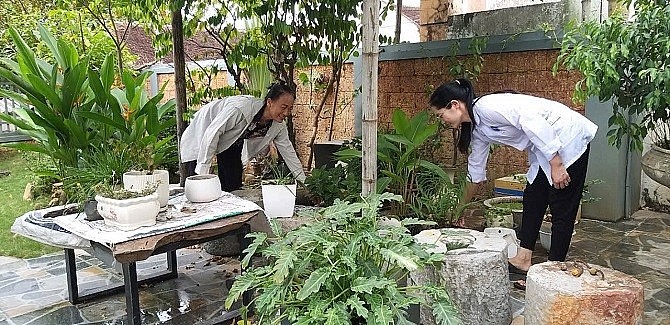 Ngành y tế Hà Nội tập trung xử lý môi trường, phòng, chống dịch bệnh sau bão lũ, ngập lụt