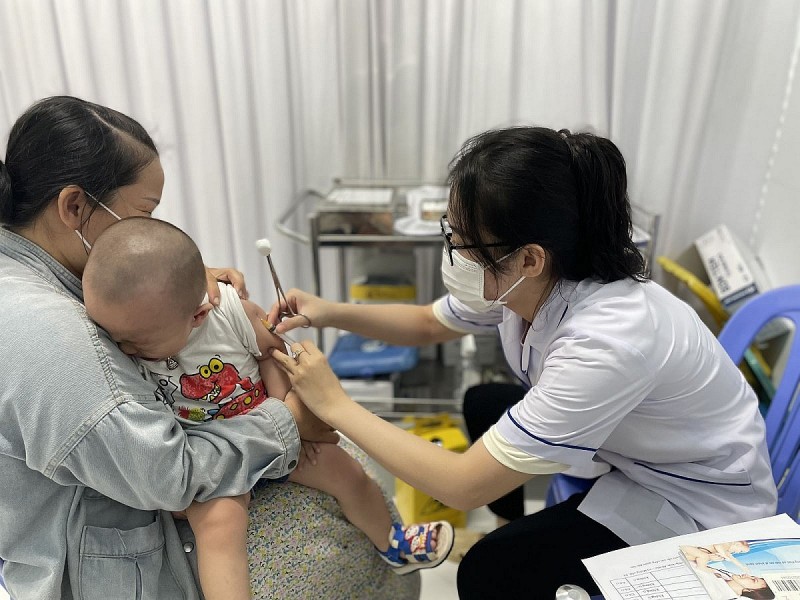 Hà Nội triển khai chiến dịch tiêm chủng vaccine phòng, chống dịch sởi