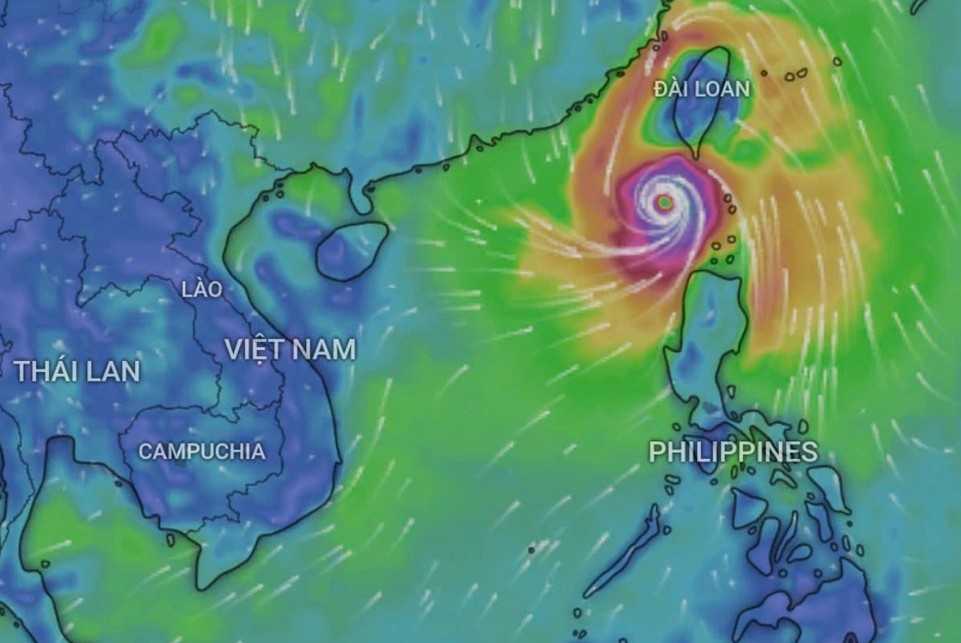 Bão Krathon giật cấp 17 đi vào Biển Đông