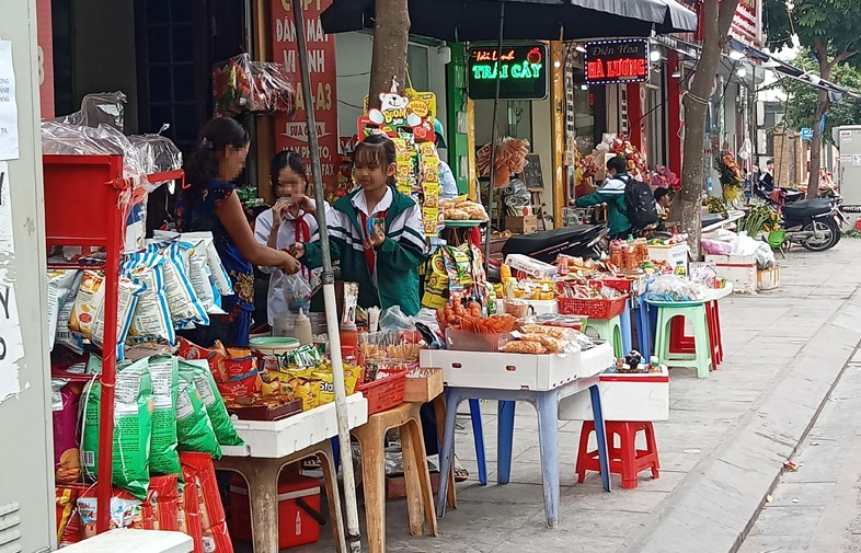 Tăng cường kiểm tra an toàn thực phẩm tại khu vực trường học