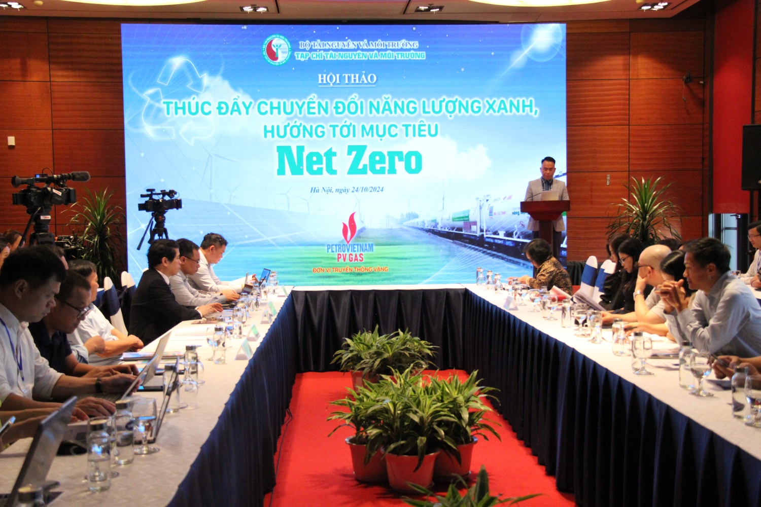 Thúc đẩy chuyển đổi năng lượng xanh, hướng tới mục tiêu Net Zero