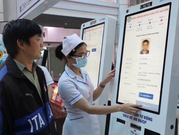 Đắk Lắk triển khai mô hình Kiosk tự phục vụ trong ngành y tế