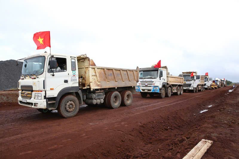 Phó Thủ tướng thường trực Nguyễn Hòa Bình kiểm tra tiến độ Dự án cao tốc Khánh Hòa-Buôn Ma Thuột