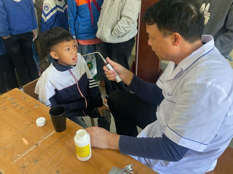 Trạm Y tế Mường Do vượt khó khăn chăm sóc sức khỏe cộng đồng và kế hoạch hóa gia đình cho người dân