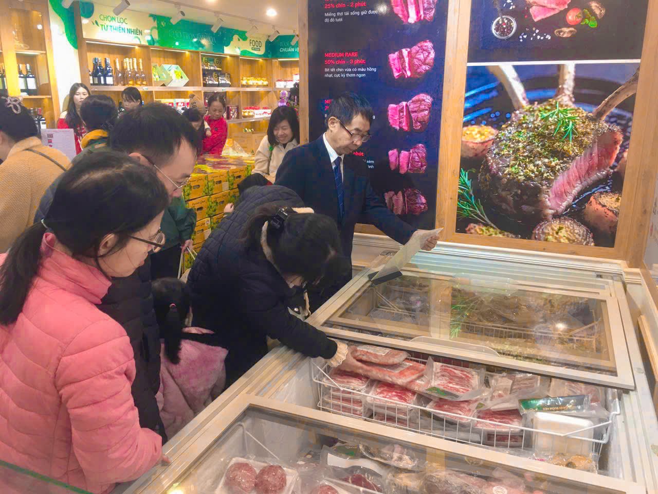 Bonjour Mart khai trương tại Geleximco - Lê Trọng Tấn: Điểm đến mua sắm chất lượng cho cuộc sống hiện đại Bonjour Mart khai trương tại Geleximco - Lê Trọng Tấn: Điểm đến mua sắm chất lượng cho cuộc sống hiện đại