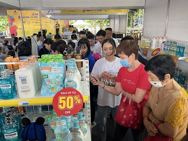 TP.HCM: Khai mạc chương trình "Bán hàng lưu động - Bình ổn thị trường Tết 2025"