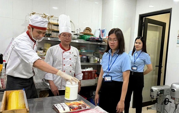 Lâm Đồng: Tăng cường đảm bảo an toàn thực phẩm dịp Festival Hoa Đà Lạt và Tết Dương lịch