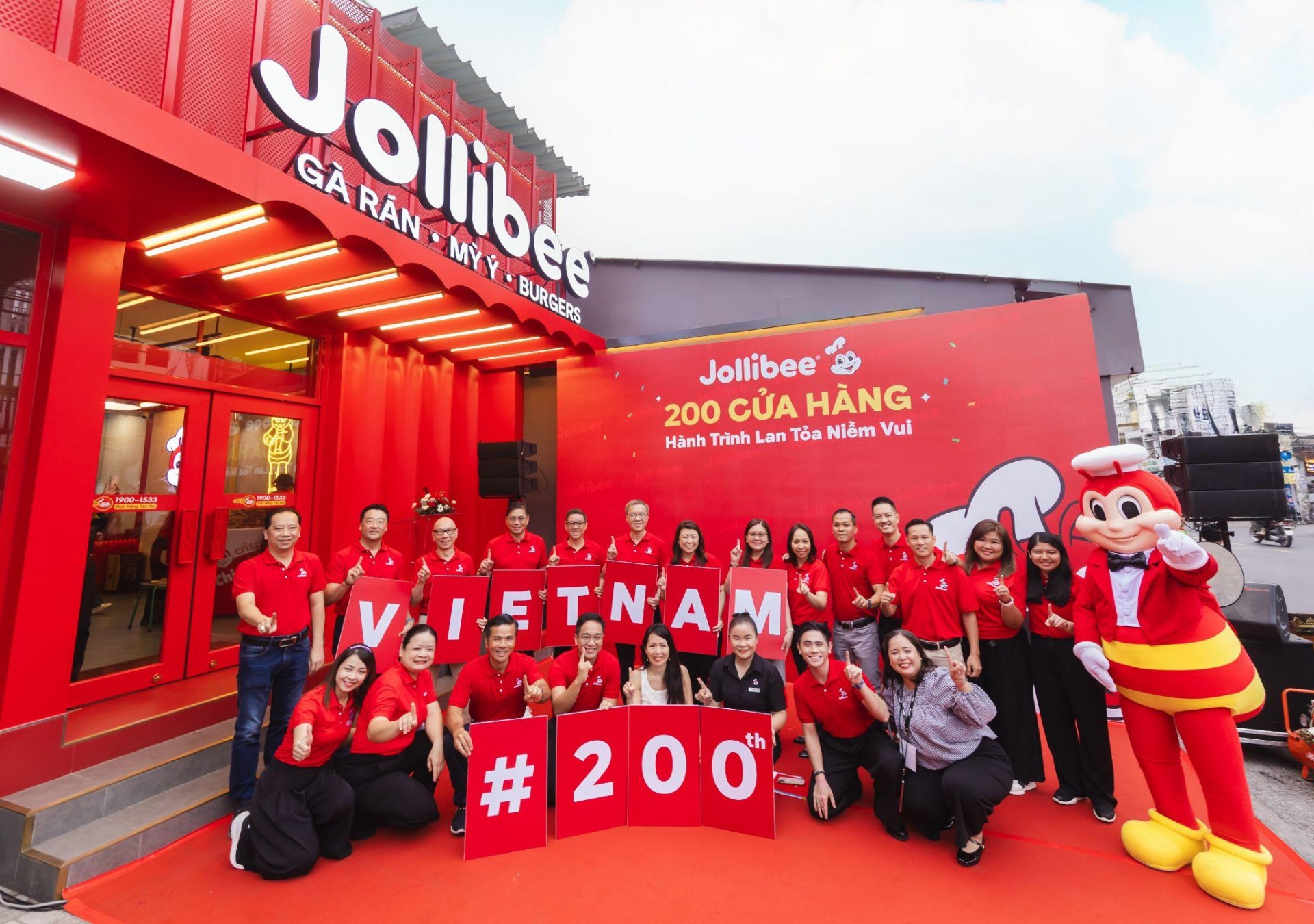 Jollibee hướng đến mục tiêu trở thành Chuỗi nhà hàng thức ăn nhanh được yêu thích nhất Việt Nam