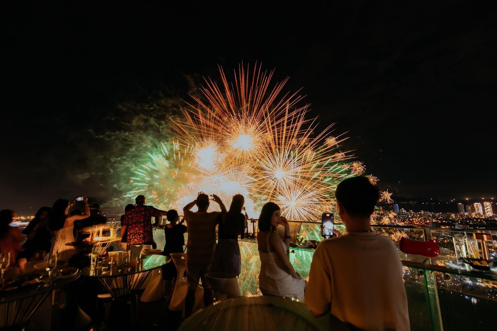 Du khách chờ đón Lễ hội Pháo hoa Quốc tế Đà Nẵng DIFF 2025 cùng chuỗi sự kiện đồng hành hấp dẫn Du khách chờ đón Lễ hội Pháo hoa Quốc tế Đà Nẵng DIFF 2025 cùng chuỗi sự kiện đồng hành hấp dẫn