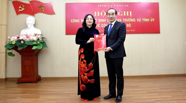 Bà Giàng Thị Dung giữ chức vụ Bí thư Thành ủy Lào Cai Bà Giàng Thị Dung giữ chức vụ Bí thư Thành ủy Lào Cai