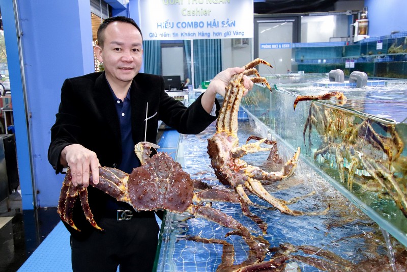 Lễ hội Tôm hùm đầu tiên tại miền Bắc – Đại tiệc hải sản có “1-0-2” Lễ hội Tôm hùm đầu tiên tại miền Bắc – Đại tiệc hải sản có “1-0-2”