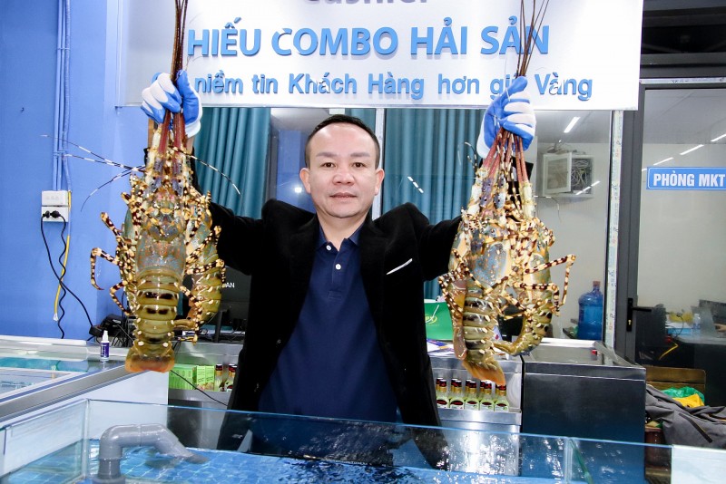 Lễ hội Tôm hùm đầu tiên tại miền Bắc – Đại tiệc hải sản có “1-0-2” Lễ hội Tôm hùm đầu tiên tại miền Bắc – Đại tiệc hải sản có “1-0-2”