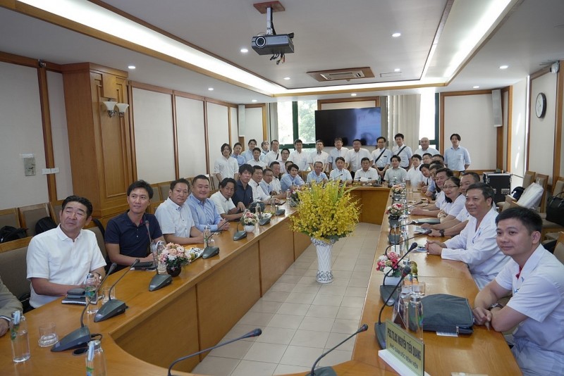 TS, BS Nguyễn Thế Anh: Người thầy thuốc, nhà lãnh đạo tận tâm, cống hiến vì sức khỏe cộng đồng