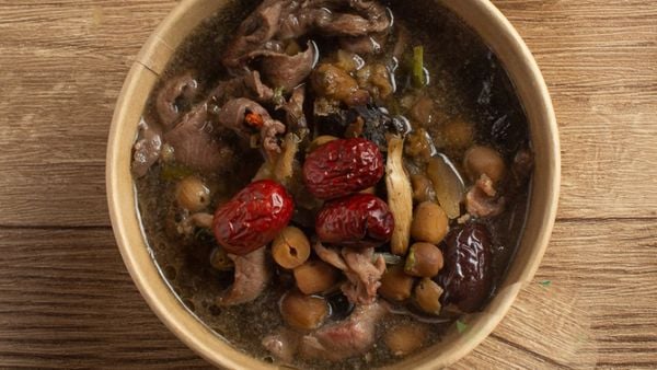 Bài thuốc y học cổ truyền giúp giảm rụng tóc