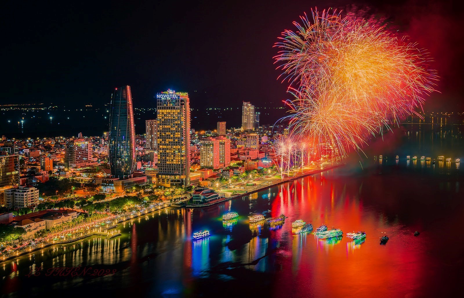 DIFF 2025 tặng 500 vé xem pháo hoa miễn phí trên ứng dụng Sun Paradise Land DIFF 2025 tặng 500 vé xem pháo hoa miễn phí trên ứng dụng Sun Paradise Land