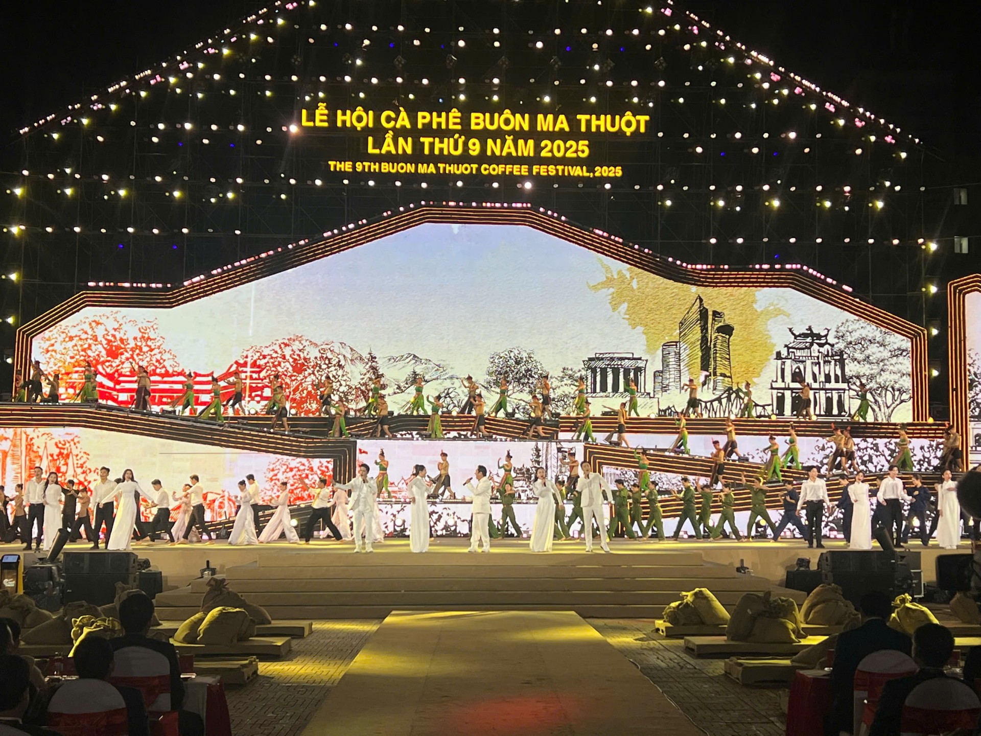 Đắk Lắk: Khai mạc Lễ hội Cà phê Buôn Ma thuột lần thứ 9 Đắk Lắk: Khai mạc Lễ hội Cà phê Buôn Ma thuột lần thứ 9