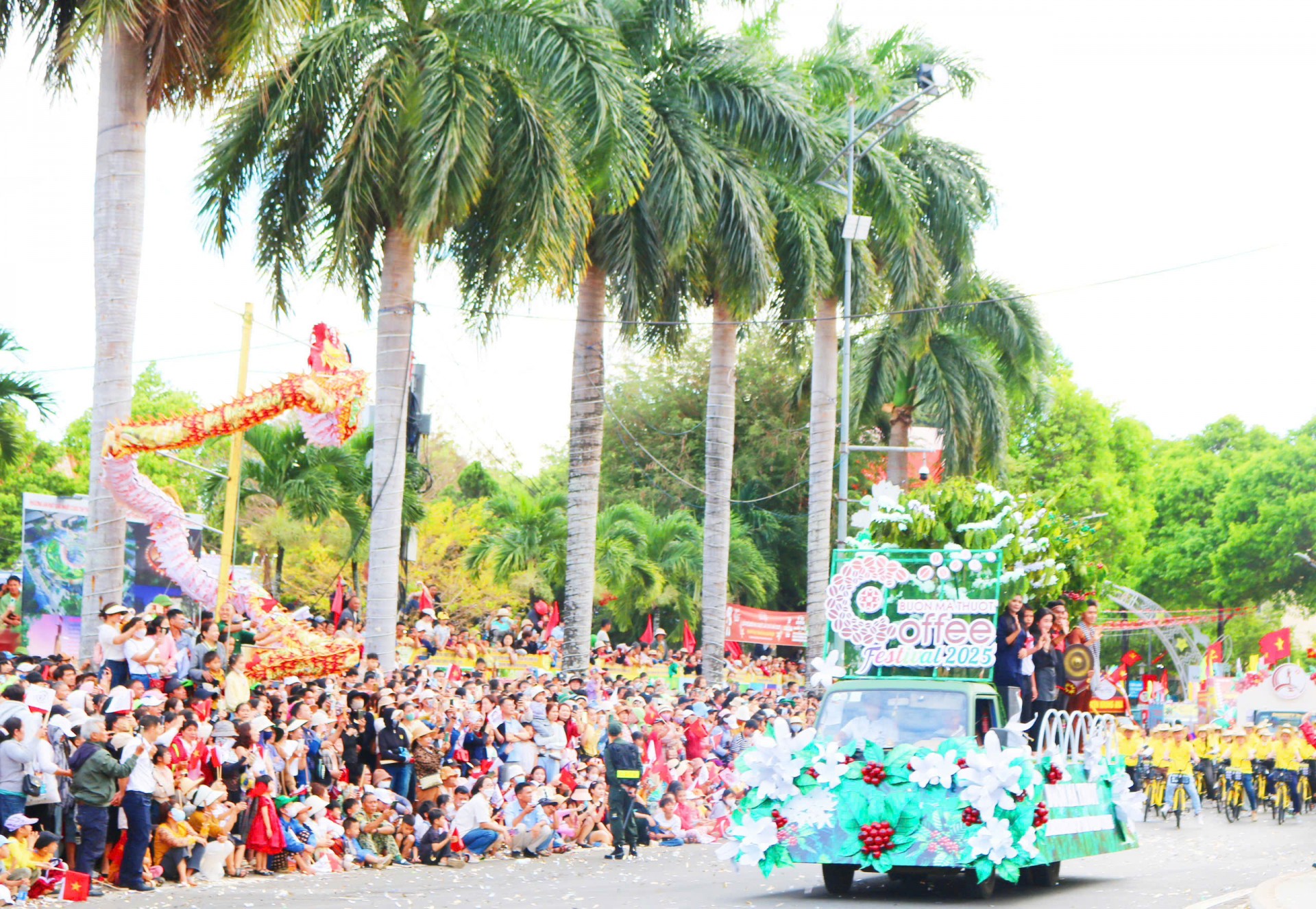 Lễ hội đường phố, nét đẹp đặc trưng văn hoá của vùng đất, con người Tây Nguyên