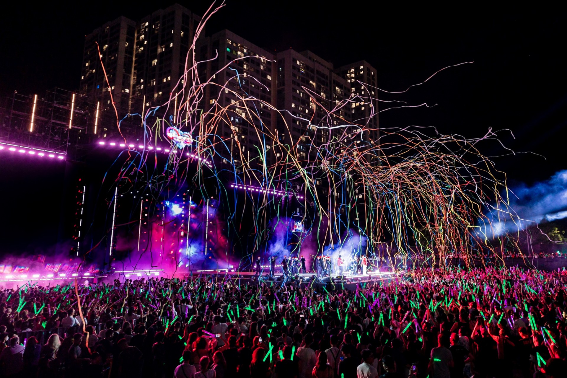 Road to 8WONDER - “Cơn địa chấn” nơi tâm điểm sống, vui chơi giải trí hàng đầu miền Bắc