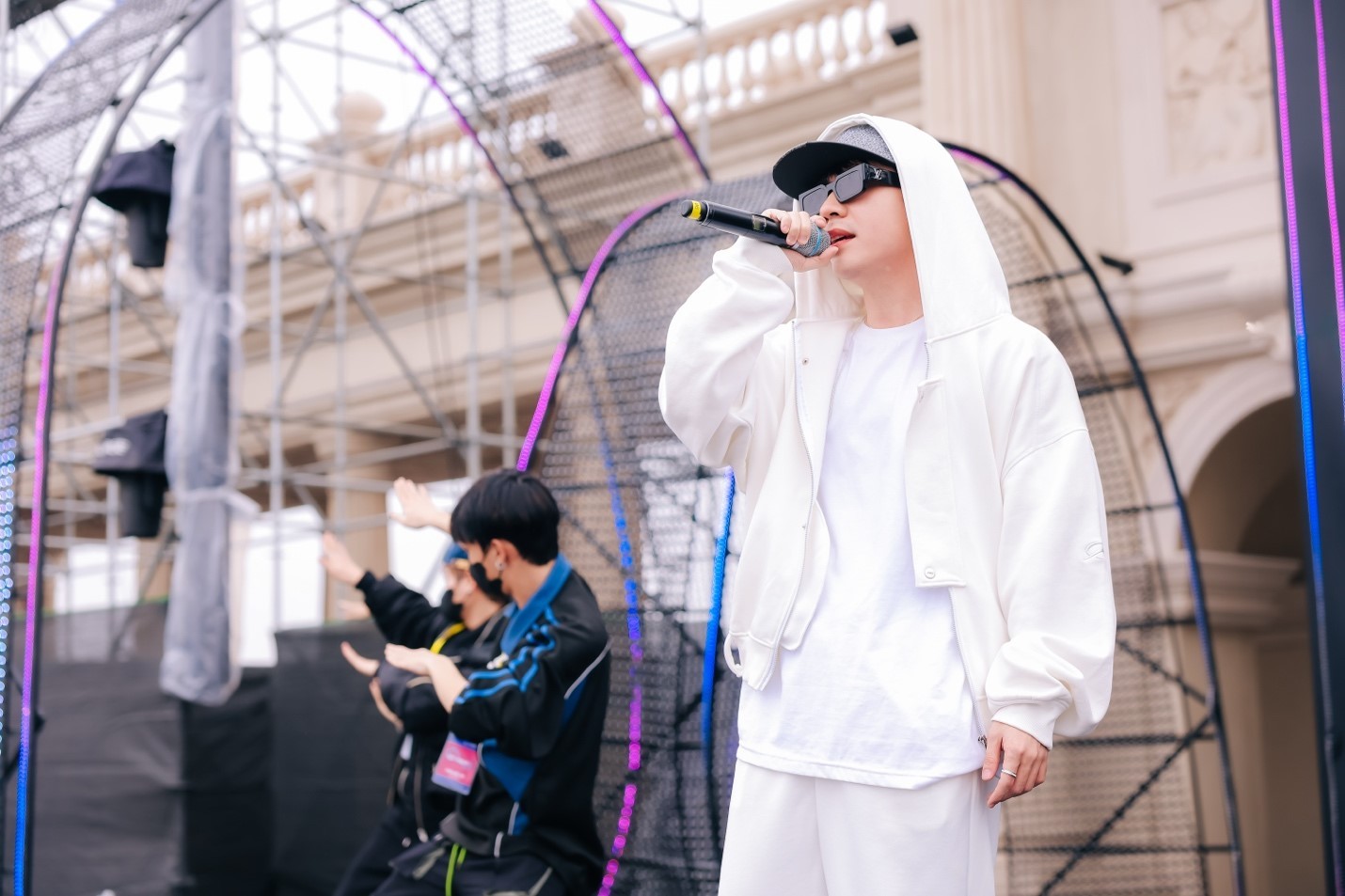 Đếm ngược Road to 8WONDER: Dàn sao và fan đã sẵn sàng “quẩy bay nóc”