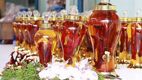 Phương pháp ngâm rượu thảo dược: Bí quyết vàng cho sức khỏe