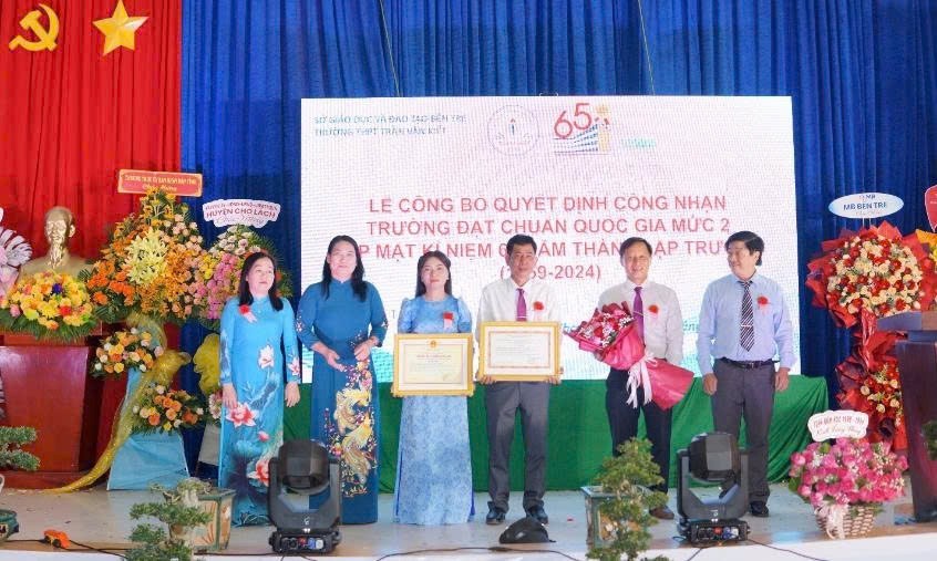 Trường THPT Trần Văn Kiết: Đẩy mạnh Phát triển giáo dục toàn diện nâng cao chất lượng đào tạo Trường THPT Trần Văn Kiết: Đẩy mạnh Phát triển giáo dục toàn diện nâng cao chất lượng đào tạo