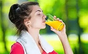 Lợi ích của việc uống nước ép trước và sau khi tập thể dục