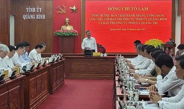 Tổng Bí thư làm việc với Ban Thường vụ Tỉnh ủy Quảng Bình, Quảng Trị