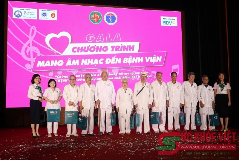 Giai điệu yêu thương giữa lòng Bệnh viện Quân y 354: “Mang âm nhạc đến Bệnh viện” số 220 chạm tới trái tim