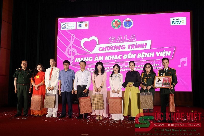Giai điệu yêu thương giữa lòng Bệnh viện Quân y 354: “Mang âm nhạc đến Bệnh viện” số 220 chạm tới trái tim