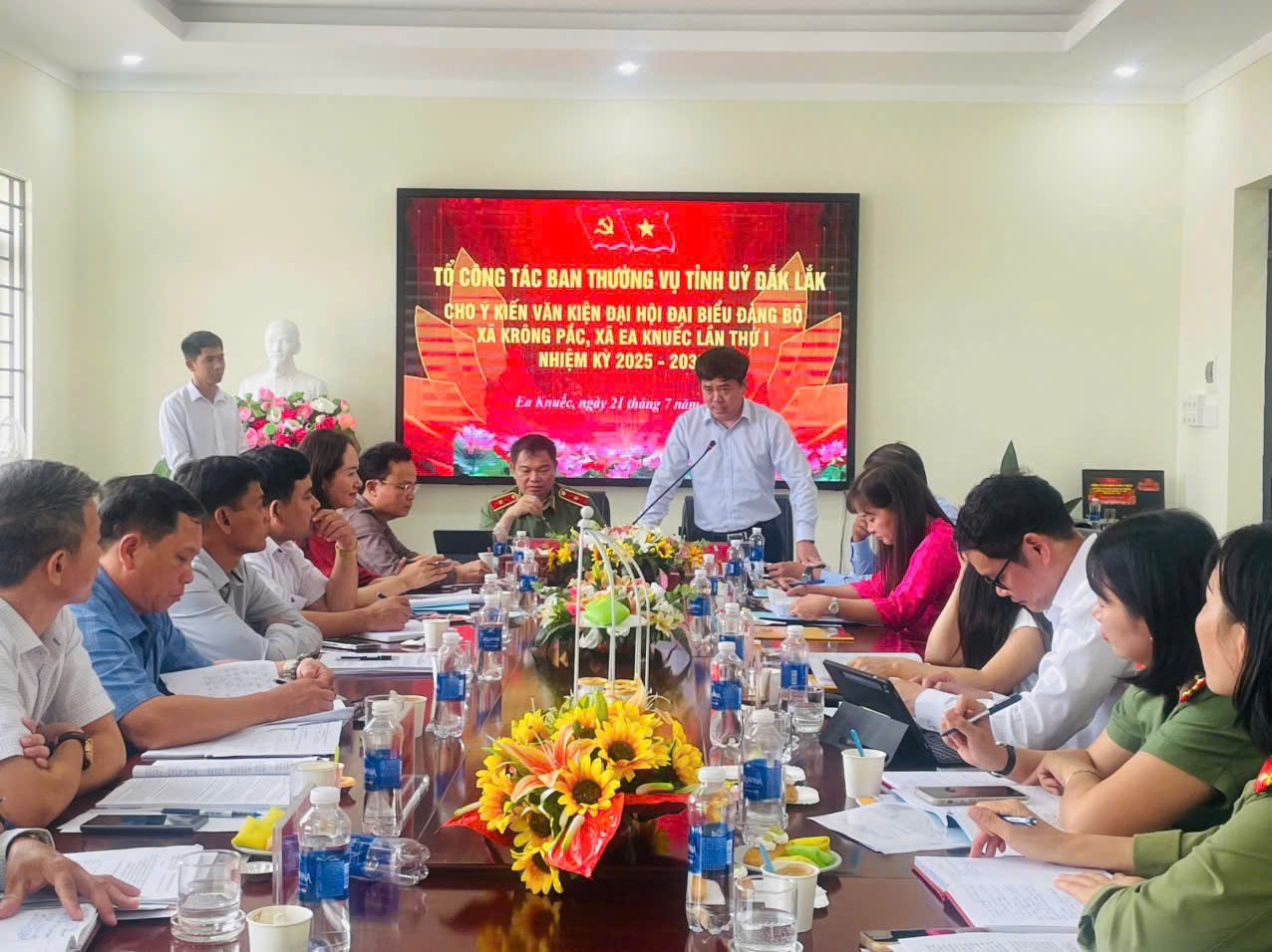 Đắk Lắk: Ban thường vụ tỉnh uỷ làm việc với Đảng uỷ xã Ea Knuếc Đắk Lắk: Ban thường vụ tỉnh uỷ làm việc với Đảng uỷ xã Ea Knuếc