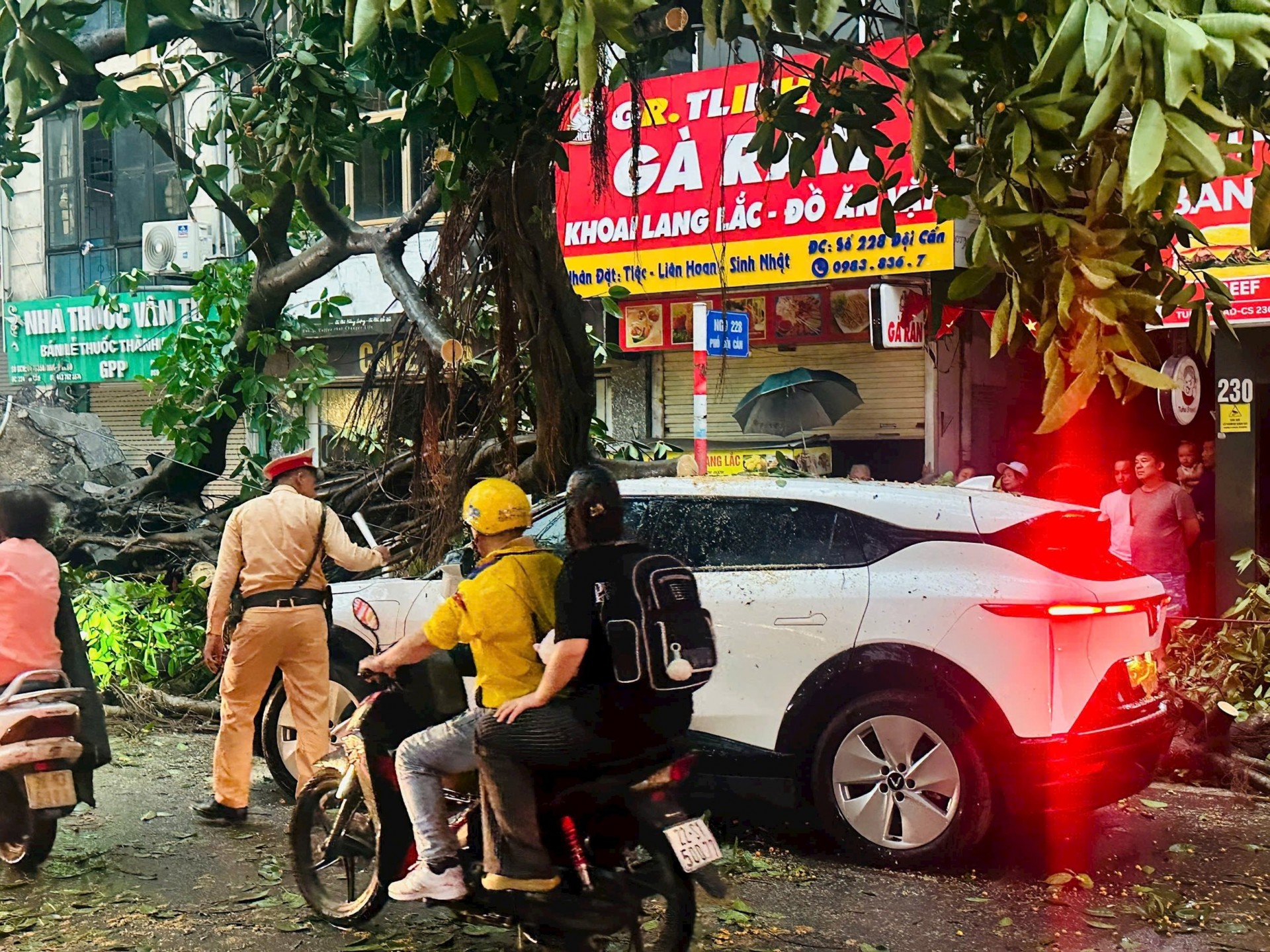 CSGT Hà Nội: “Lá chắn thép” bảo đảm an toàn giao thông giữa bão số 3