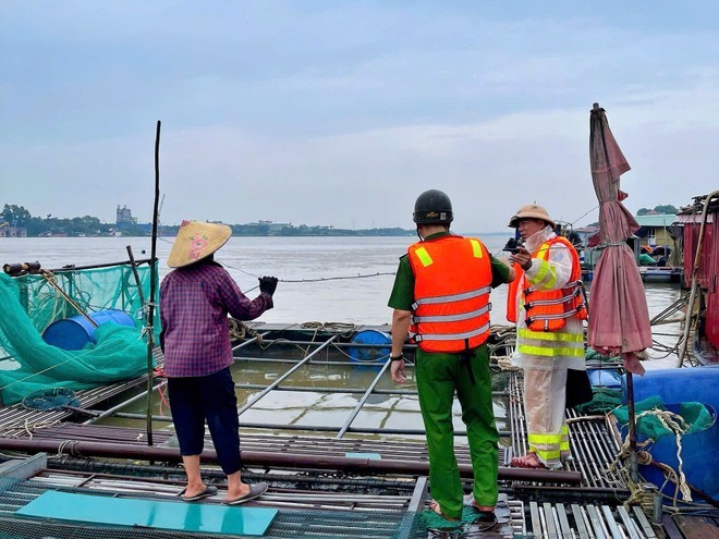 CSGT Hà Nội: “Lá chắn thép” bảo đảm an toàn giao thông giữa bão số 3