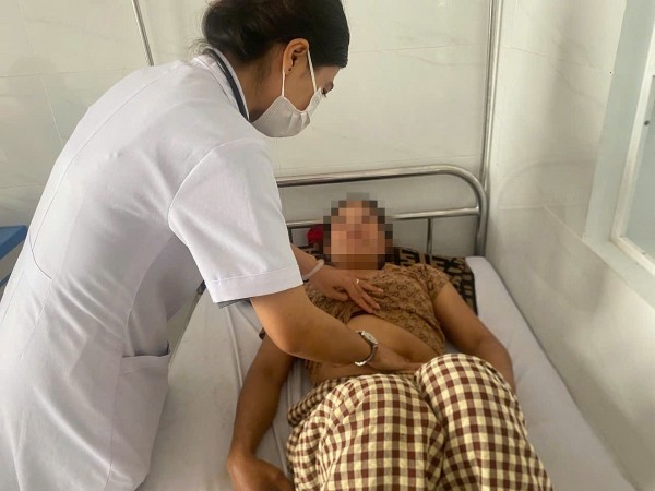 Đắk Lắk: Xã M’Đrắk ghi nhận nhiều trường hợp nghi ngờ ngộ độc thực phẩm