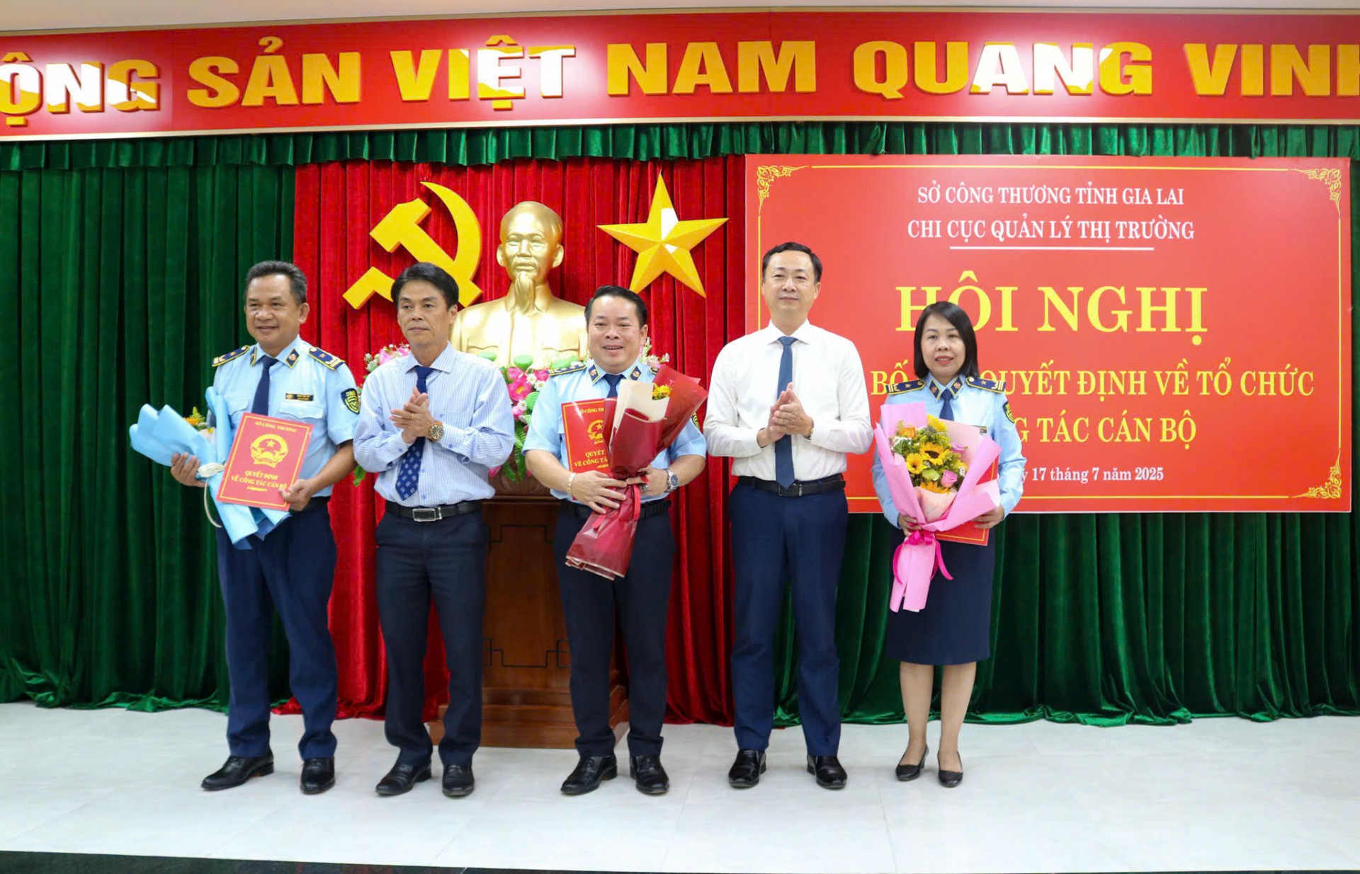 Gia Lai: Công bố Quyết định bổ nhiệm lãnh đạo Chi cục Quản lý thị trường Gia Lai: Công bố Quyết định bổ nhiệm lãnh đạo Chi cục Quản lý thị trường