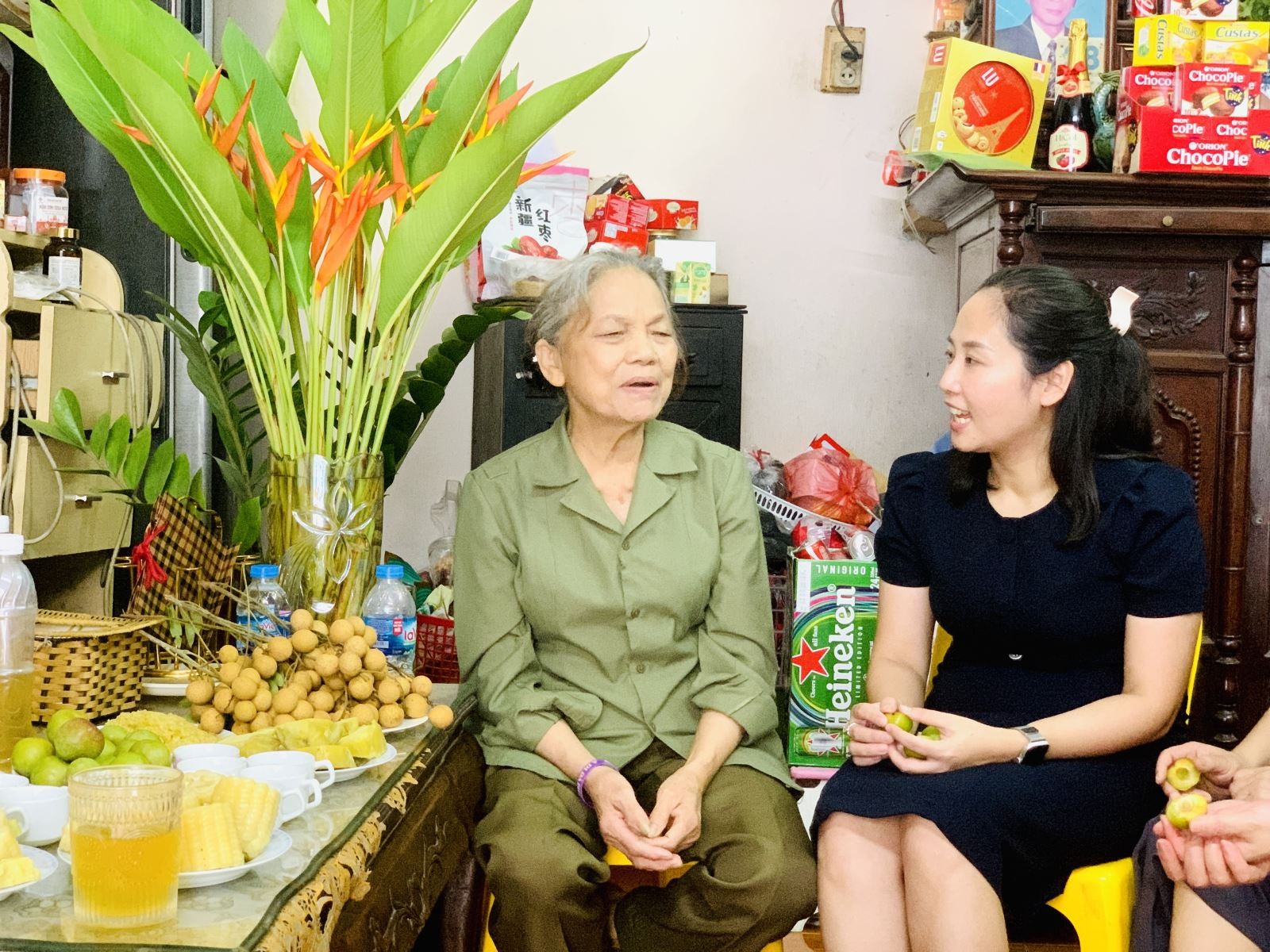 Trường Mầm non Sao Mai tri ân các gia đình có công với cách mạng