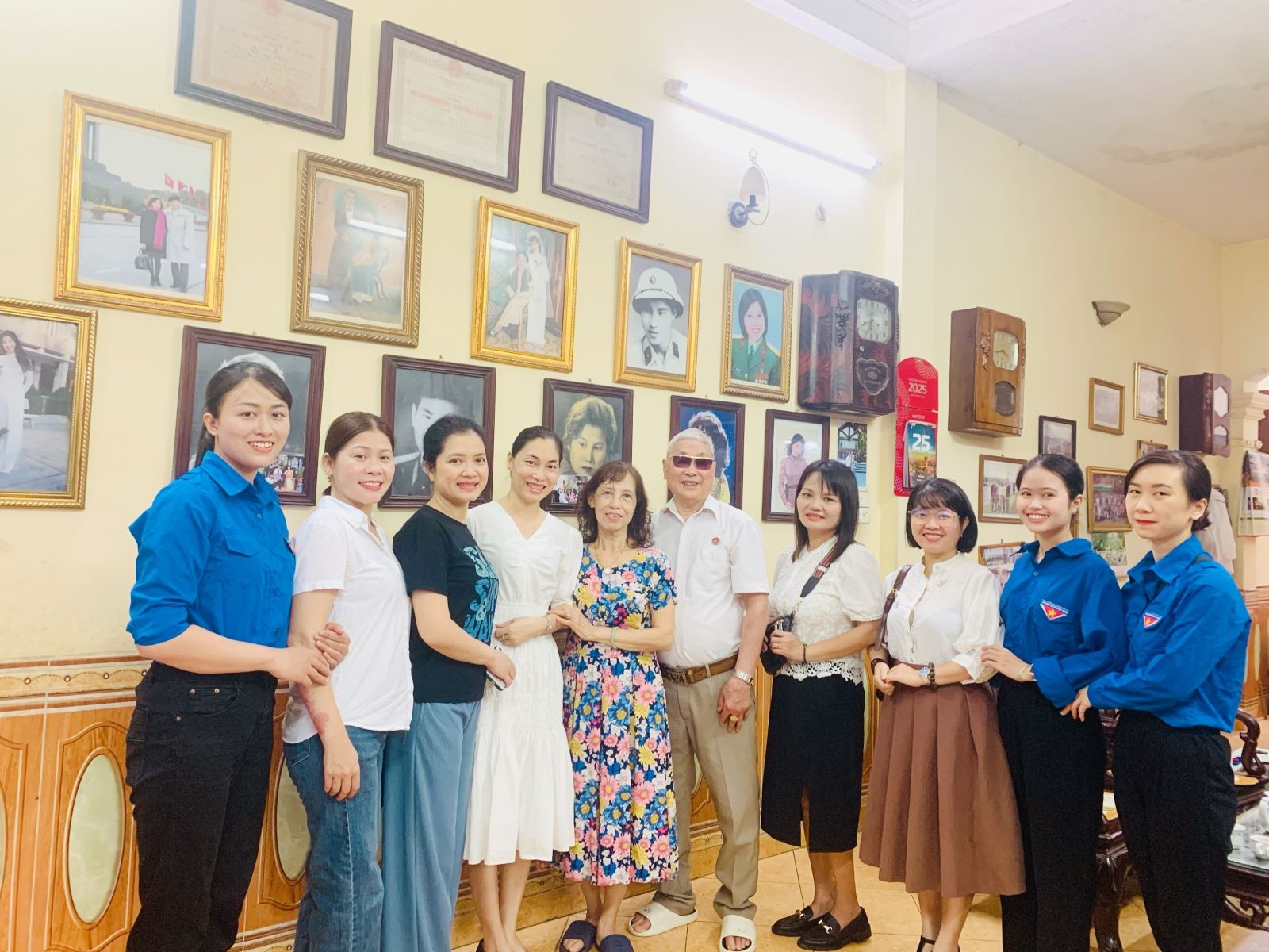 Trường Mầm non Sao Mai tri ân các gia đình có công với cách mạng