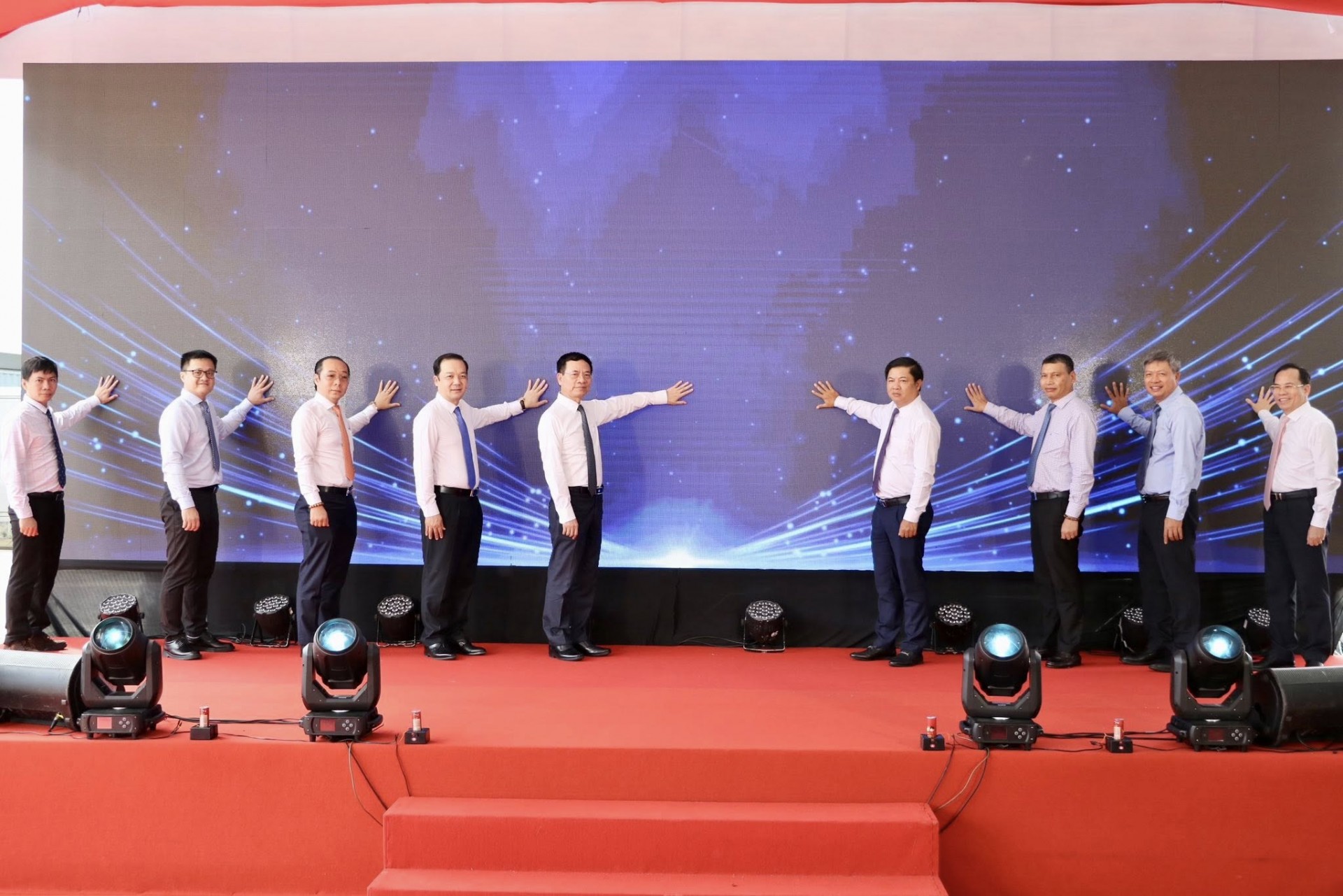 Đà Nẵng khởi động dự án Fab-Lab đóng gói vi mạch trị giá 1.800 tỷ đồng Đà Nẵng khởi động dự án Fab-Lab đóng gói vi mạch trị giá 1.800 tỷ đồng