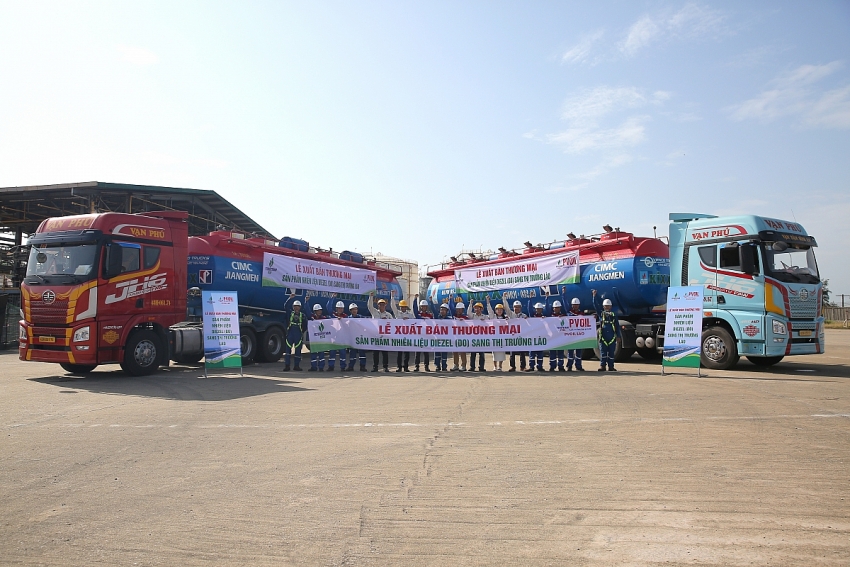 BSR xuất bán sản phẩm dầu DO sang thị trường Lào BSR xuất bán sản phẩm dầu DO sang thị trường Lào